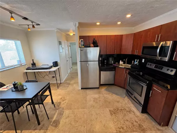 Fort Lauderdale, FL 33308,1856 NE 46th St #F8