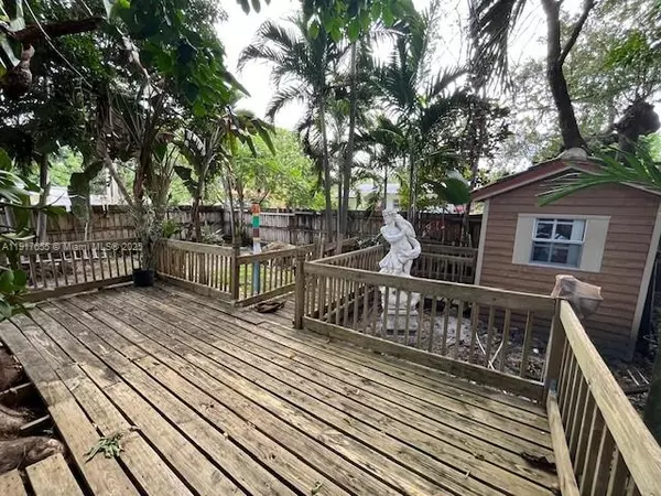 Miami, FL 33161,Address not disclosed