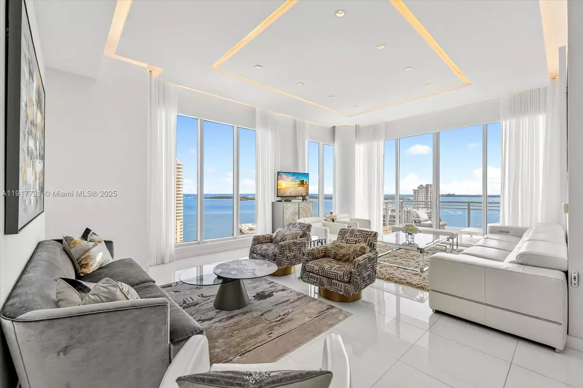 Miami, FL 33131,900 Brickell Key Blvd #2304