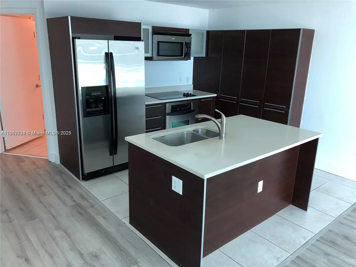 Miami, FL 33132,1900 N Bayshore Dr #3907