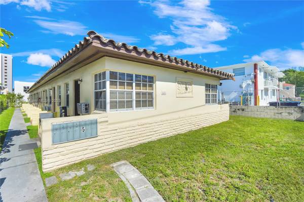 1021 SW 3rd St #7, Miami, FL 33130