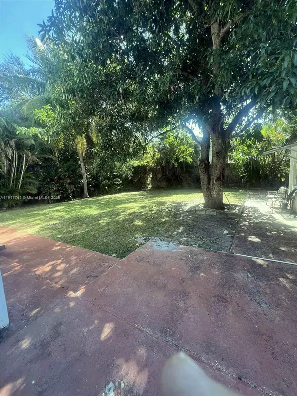 Miami, FL 33135,2152 SW 10