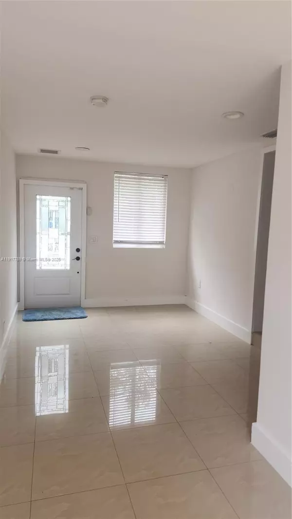 North Miami, FL 33161,12535 NE Miami Pl