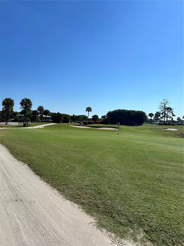 Jupiter, FL 33458,401 Wingfoot Dr #A