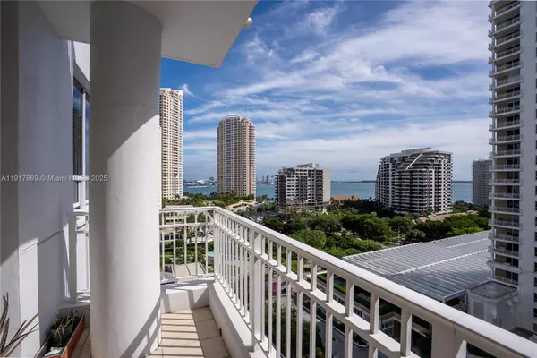 801 Brickell Key Blvd #1407, Miami, FL 33131
