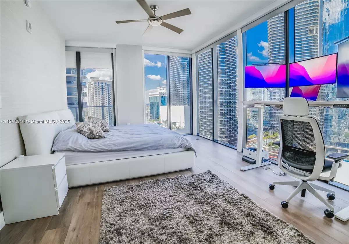 Miami, FL 33131,1010 Brickell Ave #2611