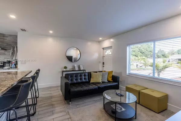 Oakland Park, FL 33334,5841 NE 3rd Ave