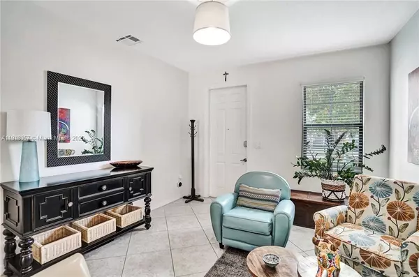 Miami, FL 33179,678 NE 191st Ter