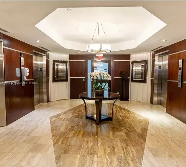 Miami, FL 33129,2451 Brickell Ave #10M