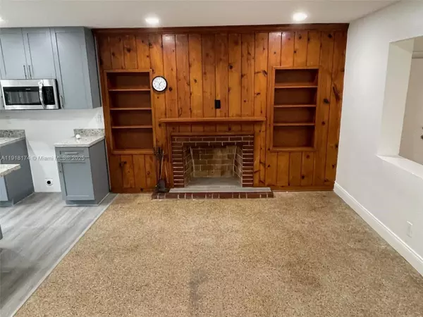 Fort Lauderdale, FL 33315,846 SW 10th St #1