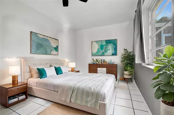 Hollywood, FL 33020,1943 Rodman Street