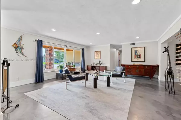 Plantation, FL 33317,901 W Tropical Way