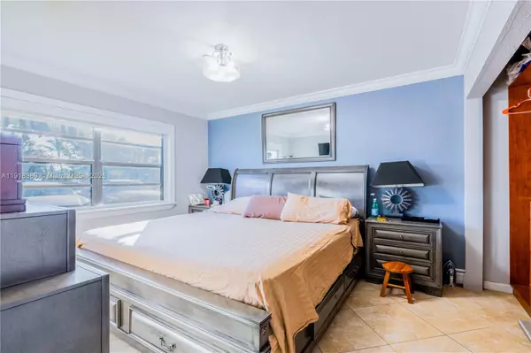 Miami, FL 33175,12800 SW 43rd Dr #102-B