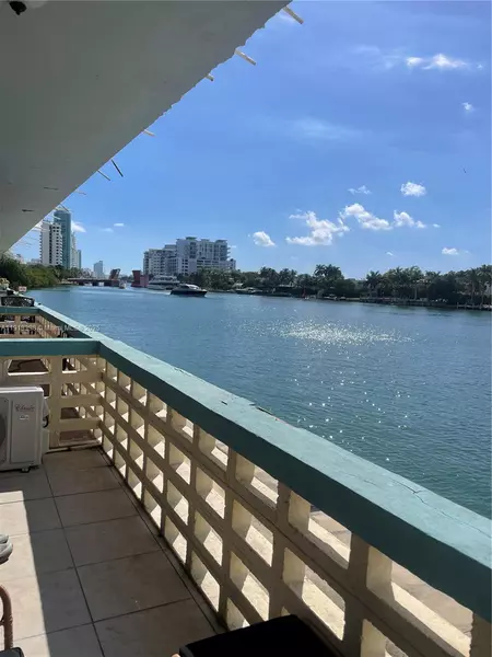 6484 Indian Creek Dr #125, Miami Beach, FL 33141
