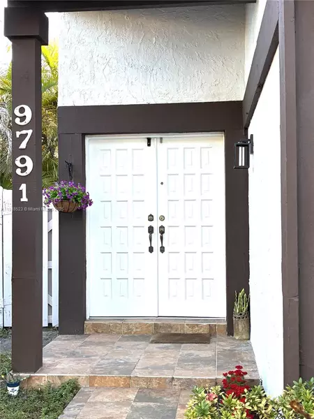 9791 SW 148th Ave, Miami, FL 33196