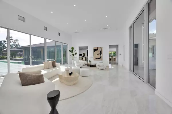 Miami, FL 33173,9790 SW 62nd St