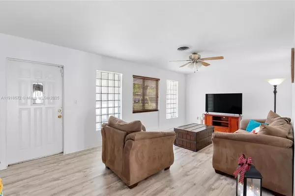 Fort Lauderdale, FL 33311,2012 NW 11th Ave