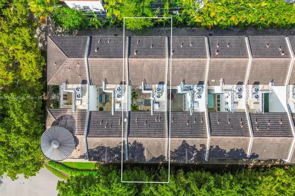 Coral Gables, FL 33134,641 Santander Ave #3