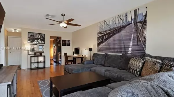 Davie, FL 33324,8069 SW 19th Ct