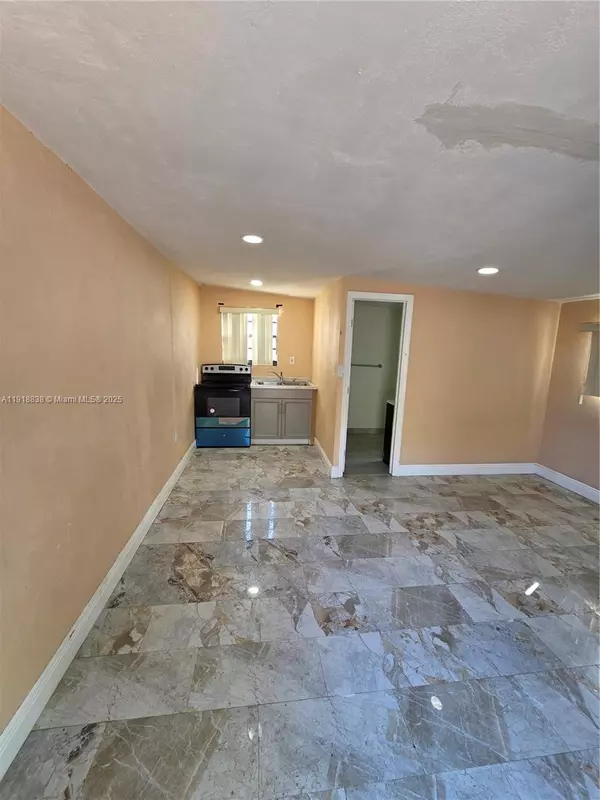 Miami Gardens, FL 33169,Address not disclosed