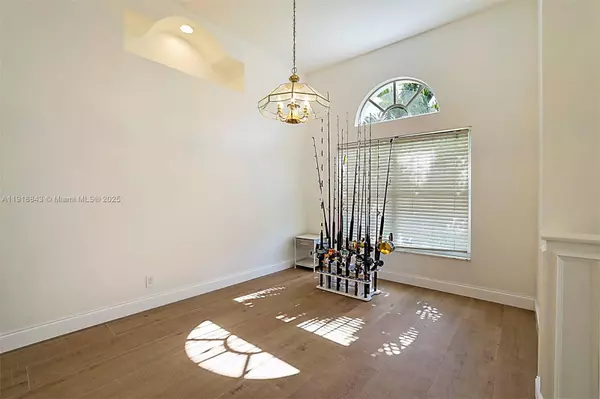 Jupiter, FL 33458,6061 Mullin St