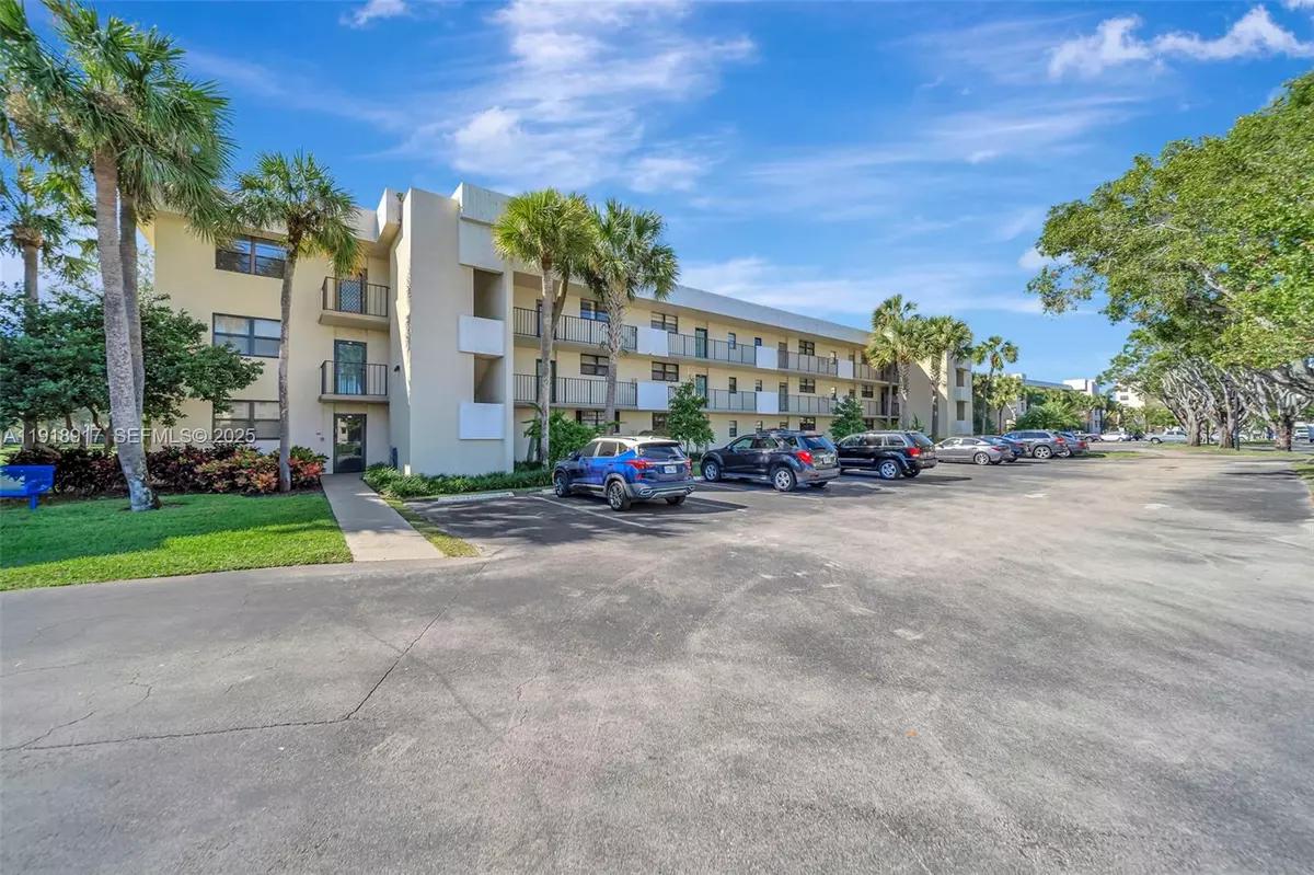 Deerfield Beach, FL 33442,2450 Deer Creek Country Club Blvd #109-B