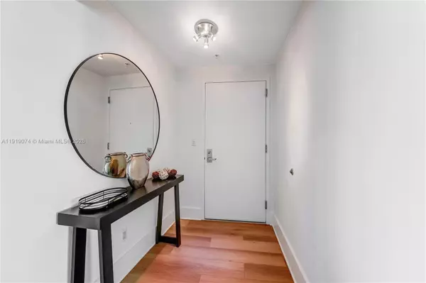 Miami, FL 33137,601 NE 36th St #3310