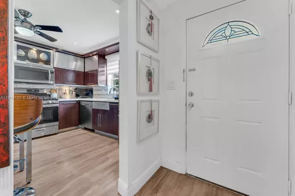 Miami, FL 33193,8394 SW 154th Ave #43