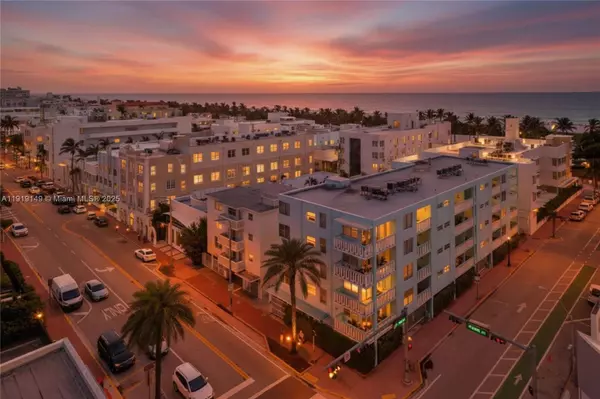 Miami Beach, FL 33139,701 Collins Ave #3B