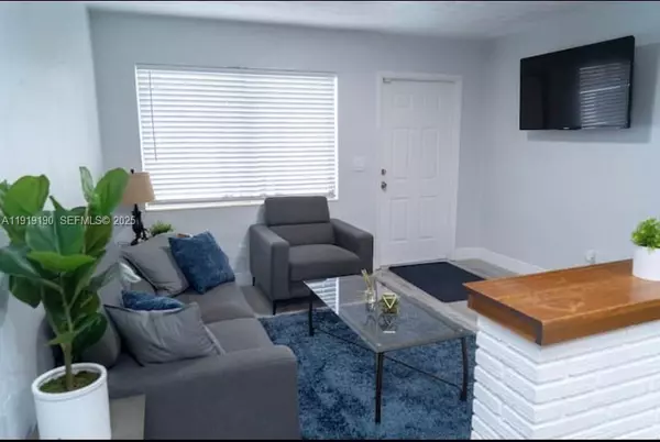 Miramar, FL 33023,6512 SW 24th St #1