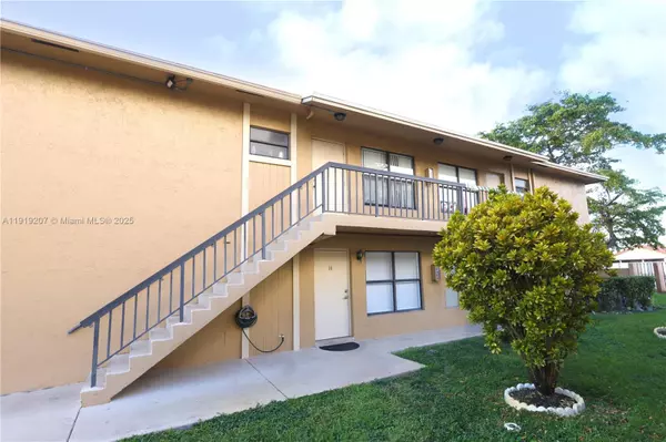 2635 W 67th Pl #14-12, Hialeah, FL 33016