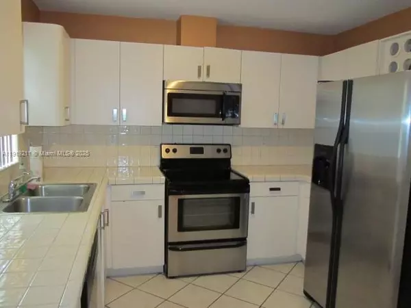 Miami, FL 33174,960 SW 95th Ave