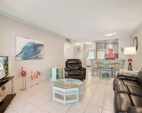 Lauderdale Lakes, FL 33319,4705 NW 35th St #616