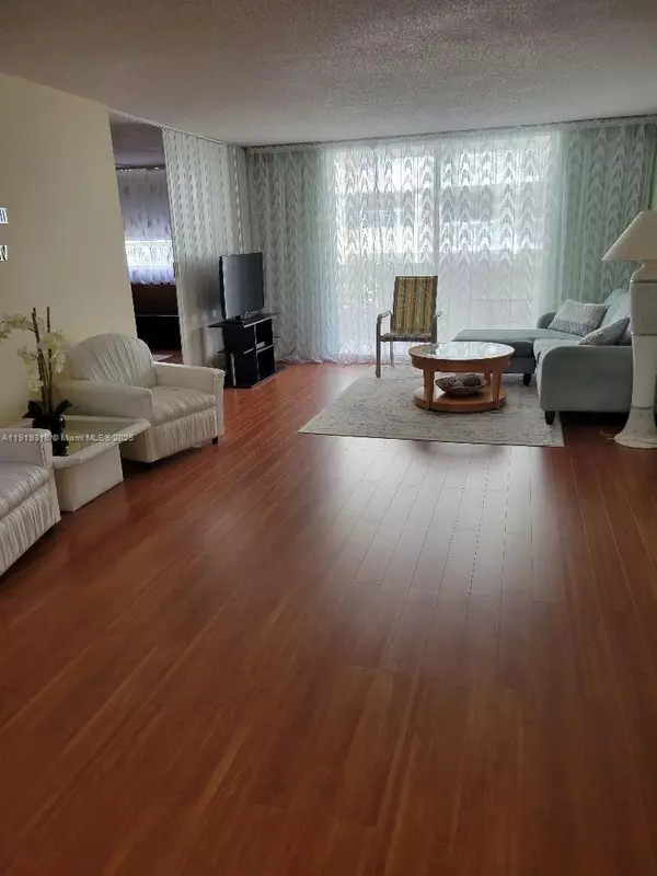 Hallandale Beach, FL 33009,1833 S Ocean Dr #307