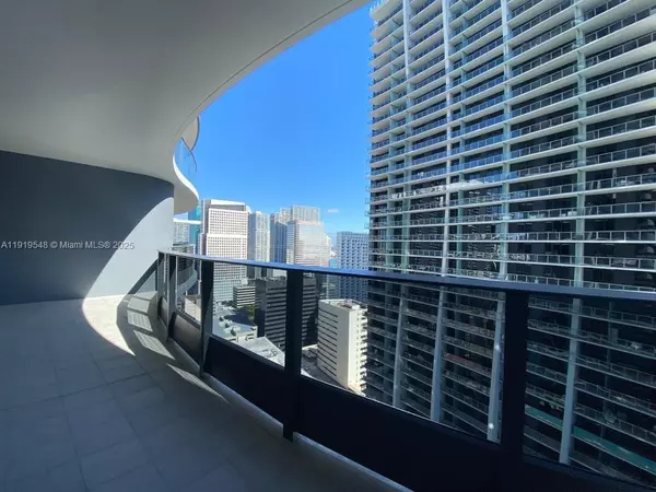 Miami, FL 33131,1000 Brickell Plz #3207