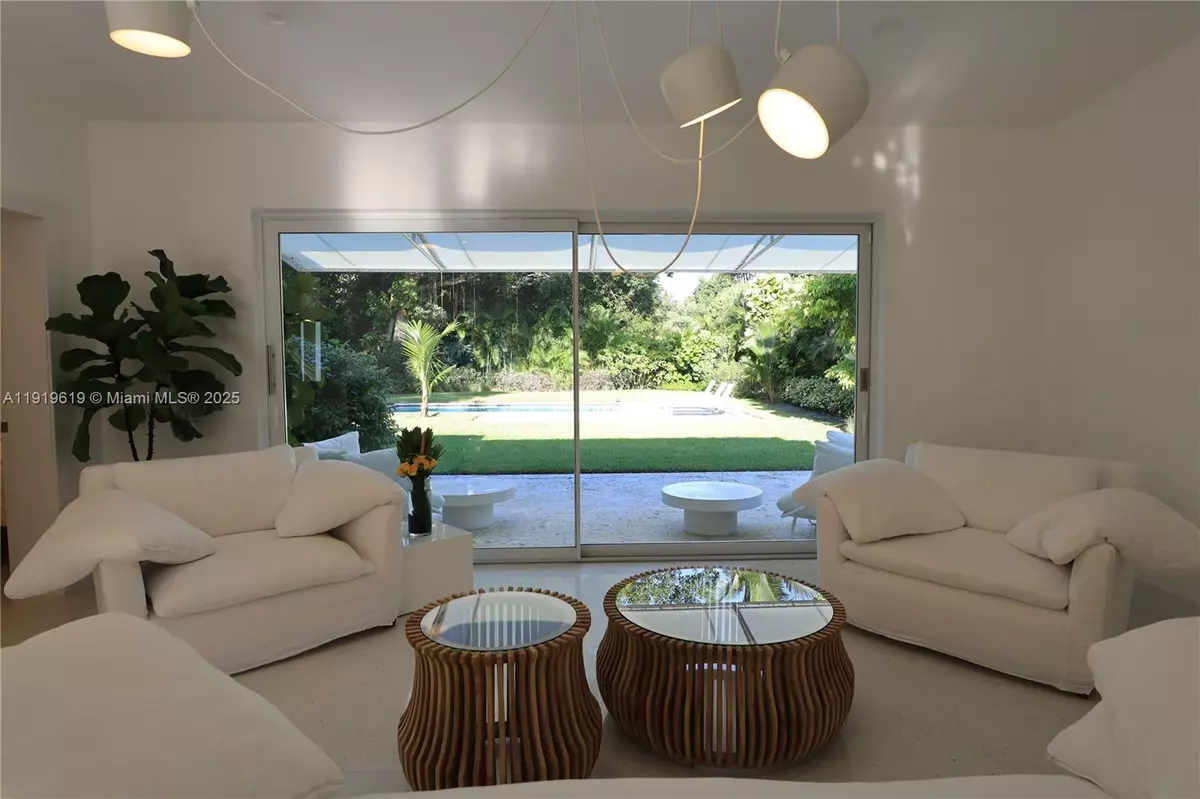 Biscayne Park, FL 33161,12020 NE 5th Ave