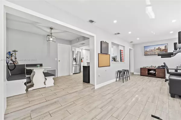 Sunrise, FL 33322,9480 NW 26th St