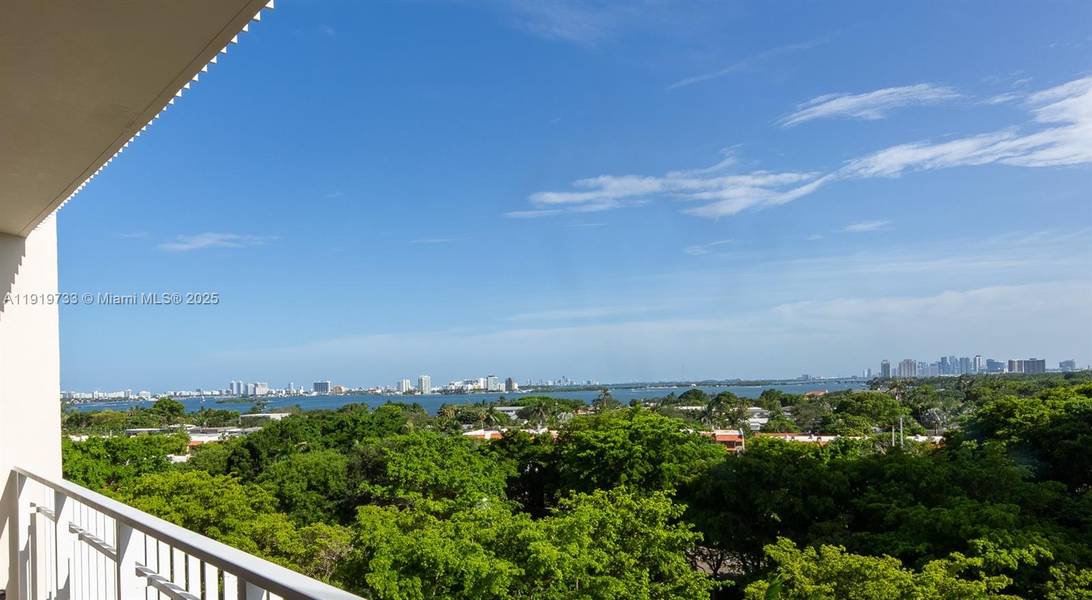 1000 Quayside Ter #812, Miami, FL 33138