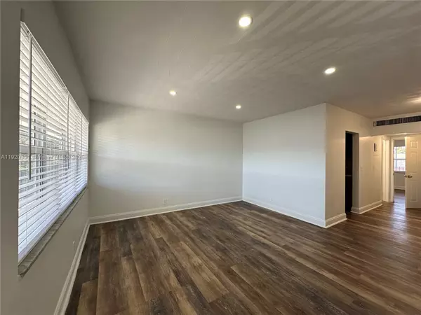 Hollywood, FL 33020,2300 Madison St #206