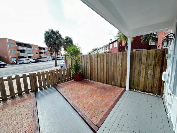 Hialeah, FL 33014,6915 W 16th Dr