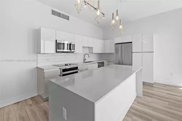 Hallandale Beach, FL 33009,101 Diplomat Pkwy #2610