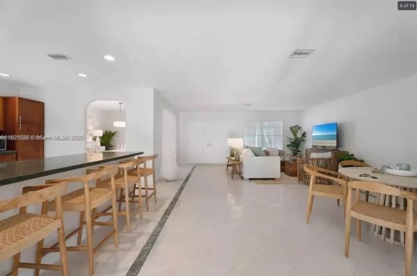 Pinecrest, FL 33156,8700 SW 64th Ave #-