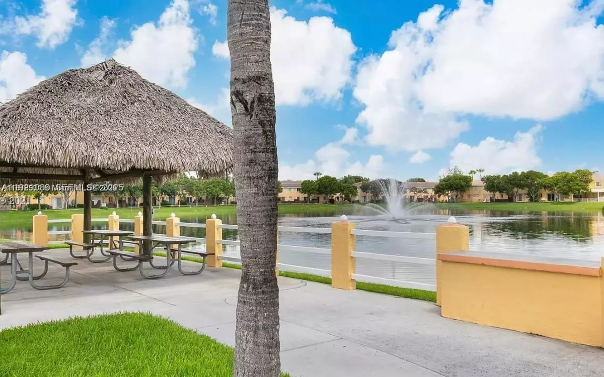 Homestead, FL 33035,1660 SE 29th St #100