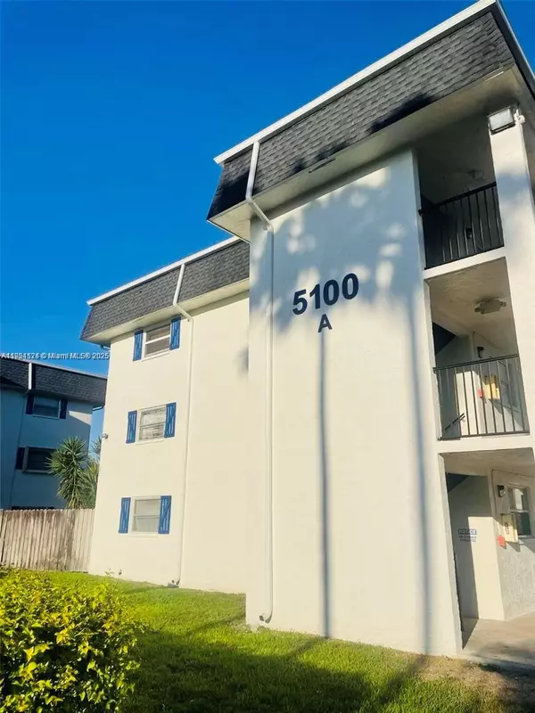 Davie, FL 33314,5100 SW 64th Ave #101