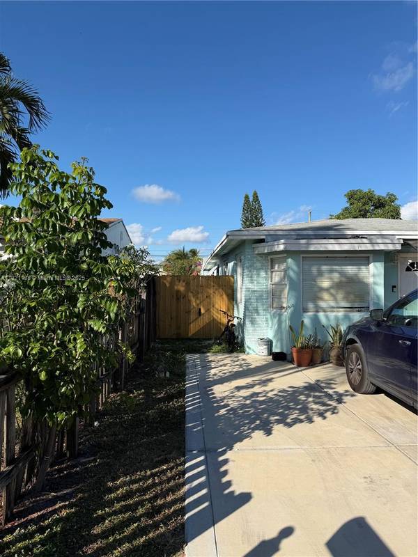 1927 Arthur St #STUDIO, Hollywood, FL 33020