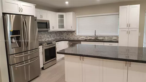 1020 NW 88th Ave #D100, Plantation, FL 33322