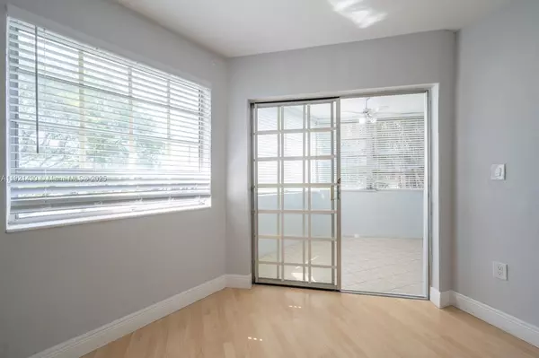 Miami, FL 33179,1651 NE Miami Gardens Dr #204