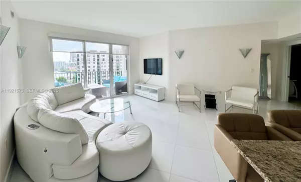 Aventura, FL 33180,20000 E Country Club Dr #1207