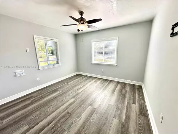 Miami, FL 33169,367 NW 153rd St