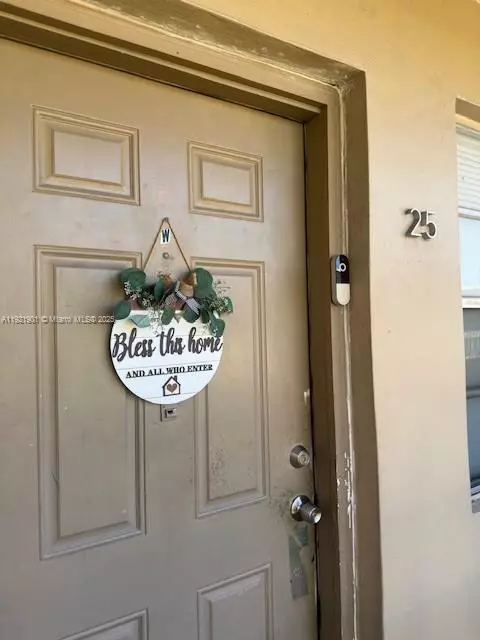 Miami, FL 33161,1350 NE 119th St #1350-25